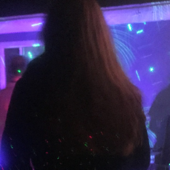 Meet your Posher, Demarete - Picture 1 of 1